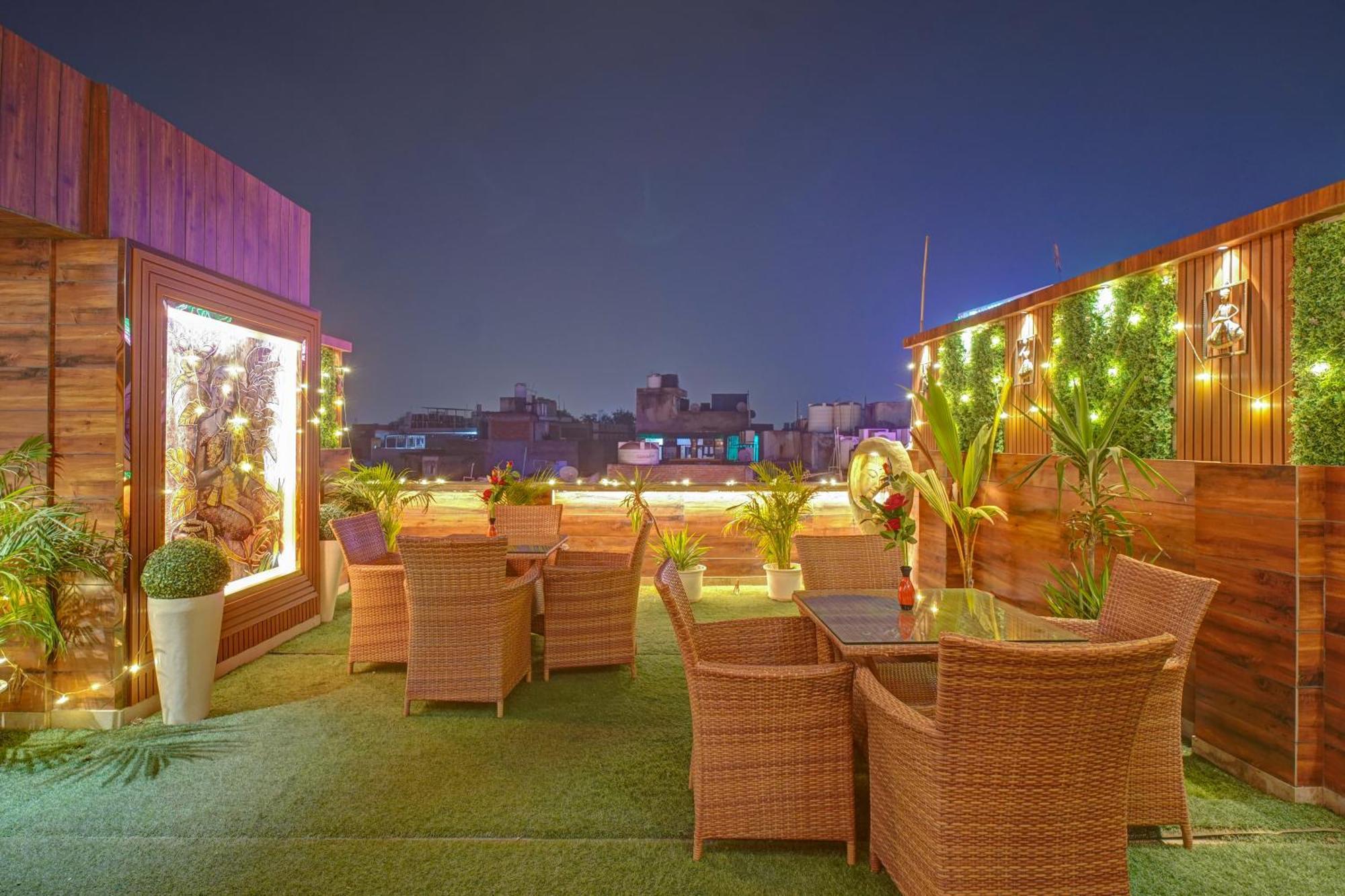 Hotel Gold Palace - 03 Mins Walk From New Delhi Railway Station Экстерьер фото