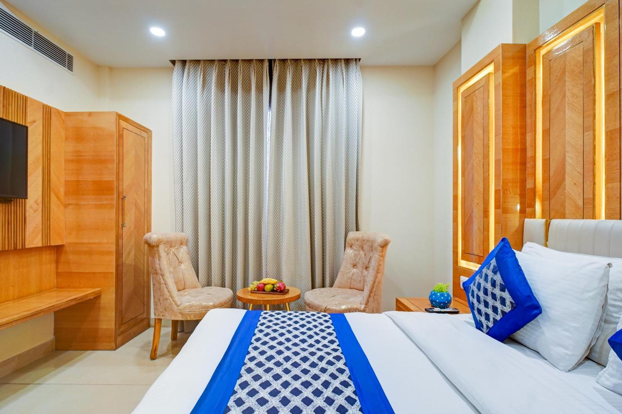 Hotel Gold Palace - 03 Mins Walk From New Delhi Railway Station Экстерьер фото