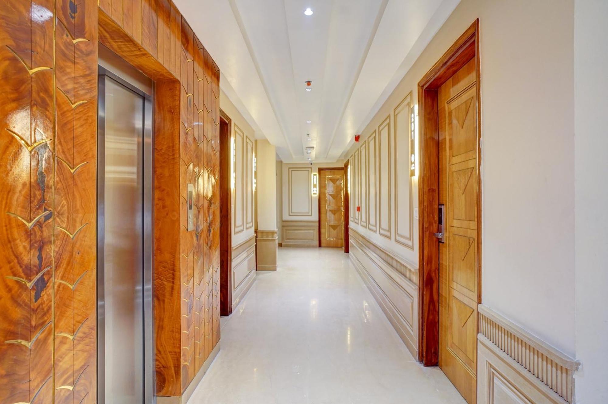 Hotel Gold Palace - 03 Mins Walk From New Delhi Railway Station Экстерьер фото